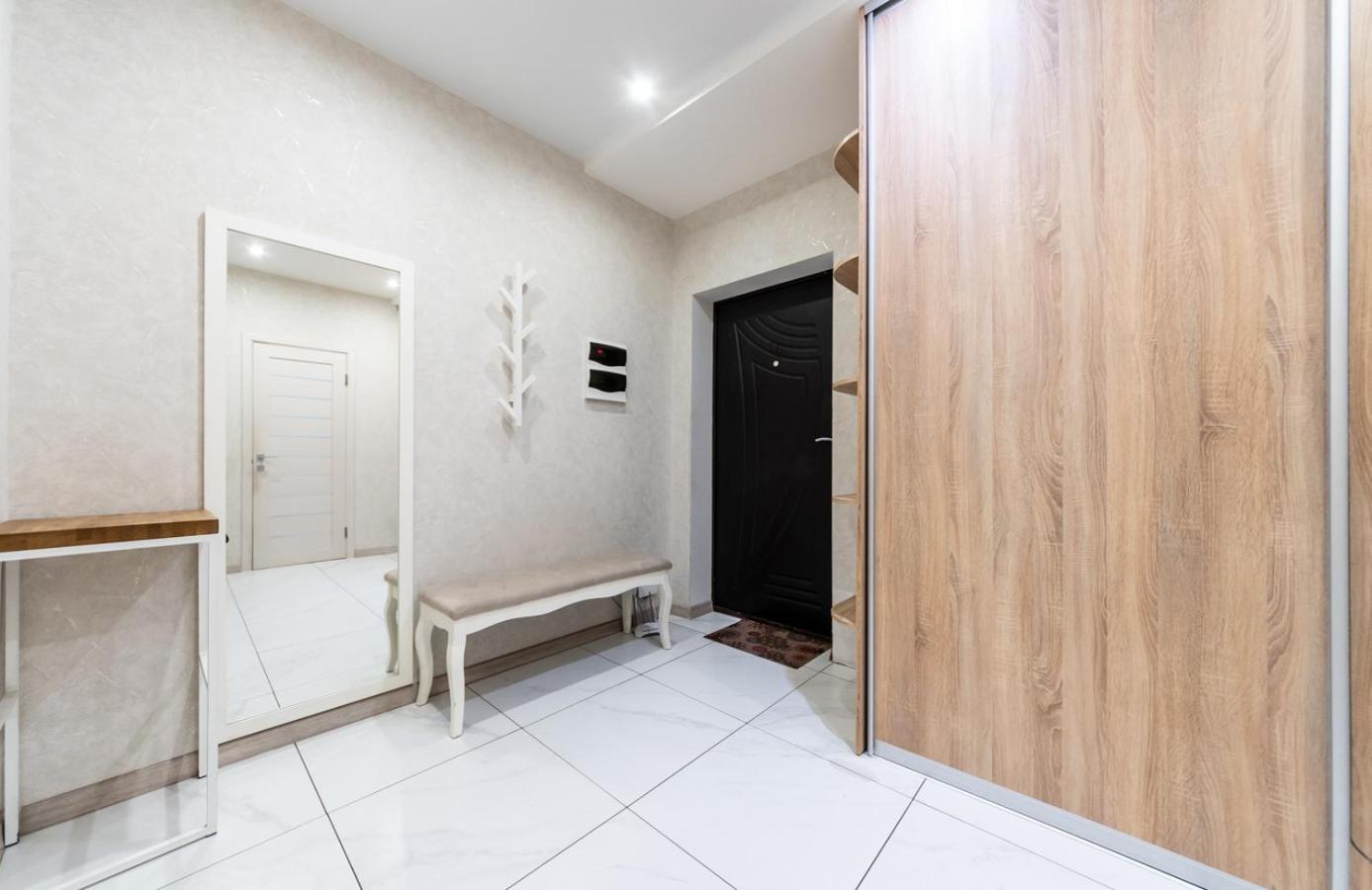 Apartment On Draghomanova 2A Kijów Zewnętrze zdjęcie