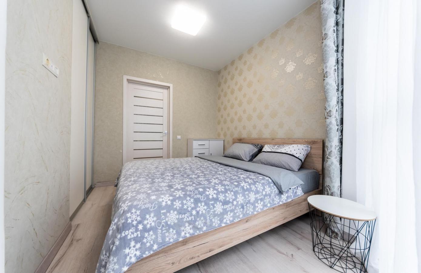 Apartment On Draghomanova 2A Kijów Zewnętrze zdjęcie